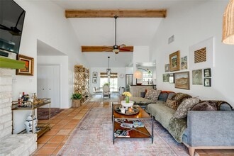 6936 Chinook Dr in Austin, TX - Building Photo - Building Photo