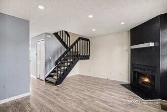 17158 E Whitaker Dr in Aurora, CO - Building Photo - Building Photo