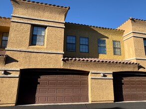 1702 E Bell Rd in Phoenix, AZ - Building Photo - Building Photo