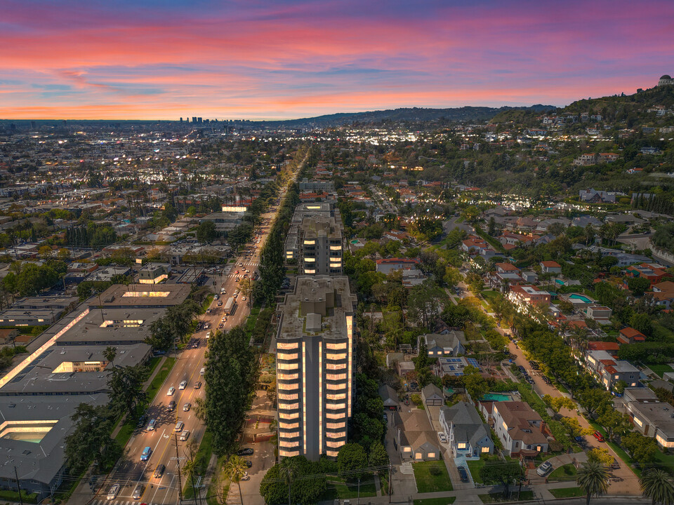 4455 Los Feliz Blvd, Unit 604 in Los Angeles, CA - Building Photo
