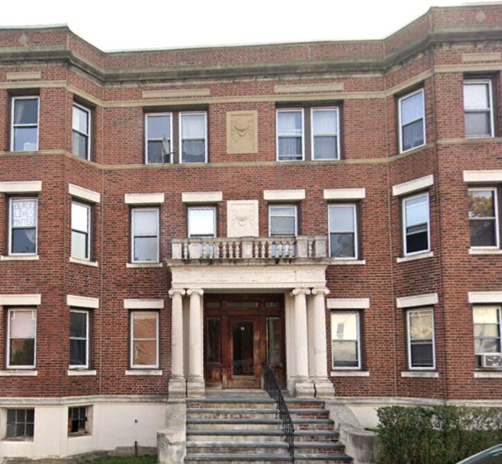 7 Scottfield Rd, Unit 6 in Boston, MA - Building Photo