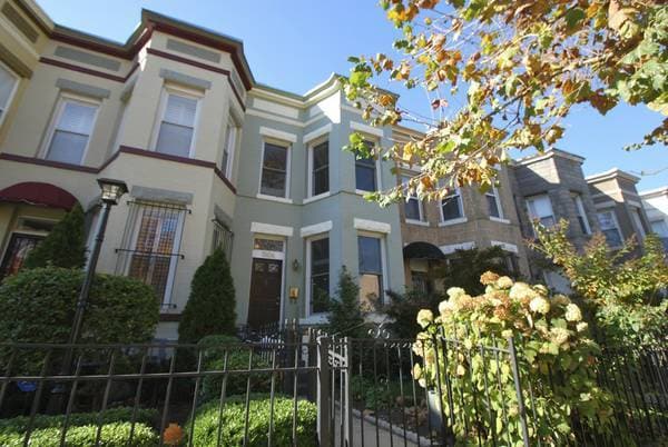 property at 1506 1st St NW