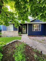 1913 Crestview Dr in Johnstown, CO - Building Photo