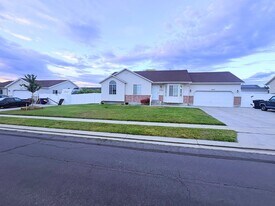 4955 Thrush Hill Dr in West Jordan, UT - Building Photo