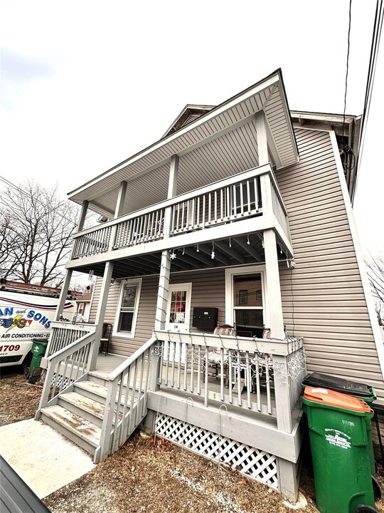 14 Seitz Terrace in Arlington, NY - Building Photo