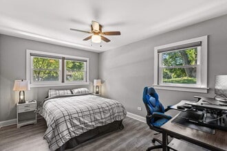 3N736 Kenwood Ave in West Chicago, IL - Building Photo - Building Photo