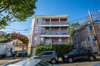 6 Belmont St, Unit 3 in Somerville, MA - Foto de edificio - Building Photo