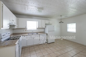 8367 Warren Dr in Douglasville, GA - Building Photo - Building Photo