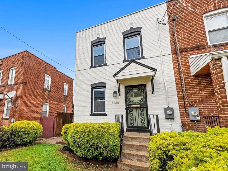 1530 Howard Rd SE in Washington, DC - Building Photo