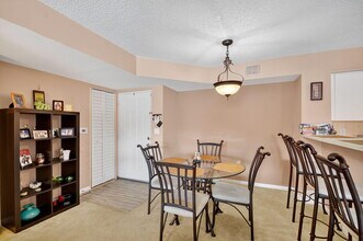 1733 Village Blvd in West Palm Beach, FL - Building Photo - Building Photo
