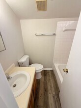 1319 Airport Dr in Tallahassee, FL - Building Photo - Building Photo