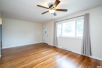 2220 W Cindy Ln in Peoria, IL - Building Photo - Building Photo