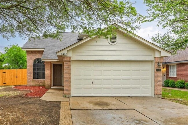 property at 1400 Thibodeaux Dr