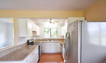 44-124 Ikeanani Dr, Unit A - Upstairs Unit in Kaneohe, HI - Building Photo - Building Photo