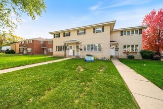 27 E Thorndale Ave in Roselle, IL - Building Photo - Building Photo