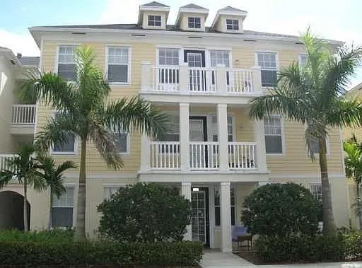 property at 225 Murcia Dr