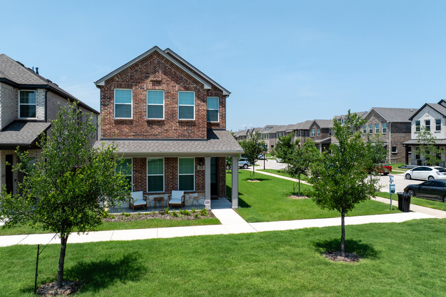 Urban Trails Cottages in North Richland Hills, TX - Foto de edificio - Building Photo