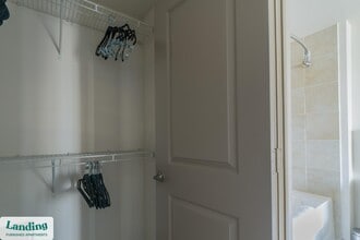 4115 Louetta Rd in Spring, TX - Foto de edificio - Building Photo