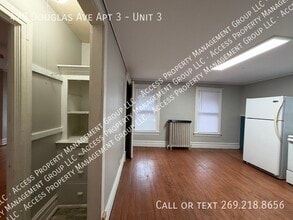 429 Douglas Ave in Kalamazoo, MI - Building Photo - Building Photo