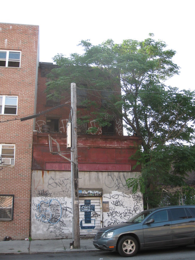 982-984 Halsey St in Brooklyn, NY - Building Photo - Building Photo