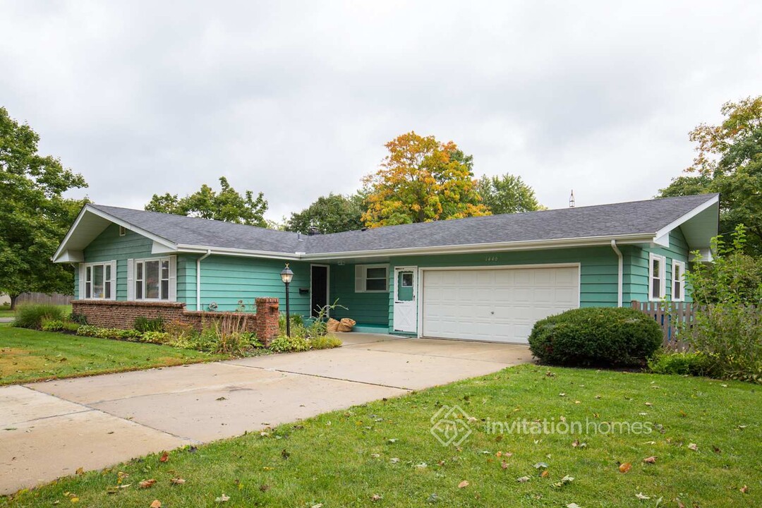 1440 Heather Dr in Aurora, IL - Foto de edificio