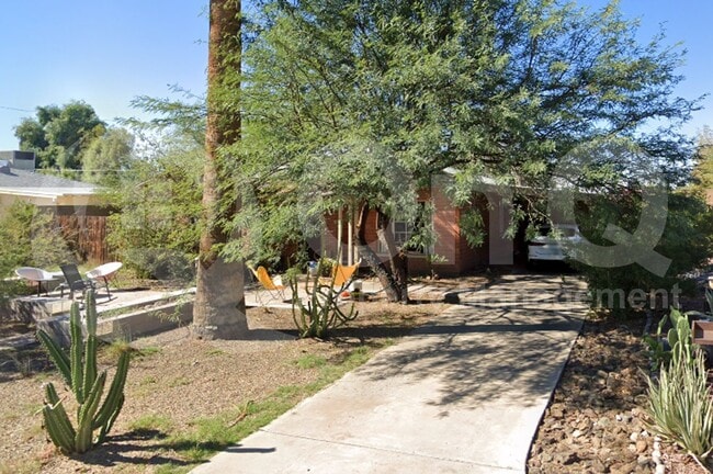 property at 4020 N 33rd St