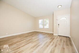 4423 Honeycomb Dr in Las Vegas, NV - Building Photo - Building Photo