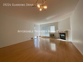 39224 Guardino Dr in Fremont, CA - Building Photo - Building Photo