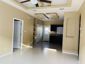 2709 E Franklin Ave, Unit 3 in Alton, TX - Foto de edificio - Building Photo