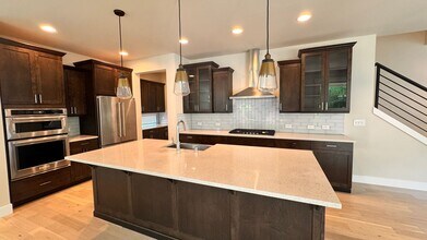 3755 Monterey Ct NE in Renton, WA - Building Photo - Building Photo