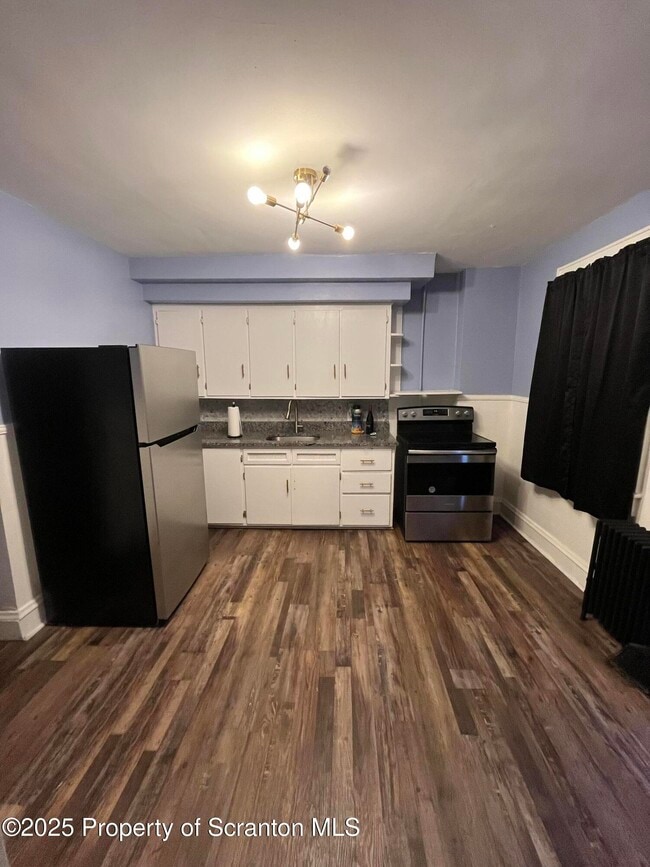 1710 Cedar Ave in Scranton, PA - Building Photo - Building Photo