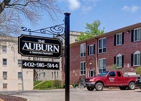 417 - 421 - 423 N 40th -- Auburn in Omaha, NE - Building Photo