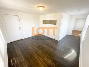 27 Pendleton Rd in Greenville, SC - Building Photo - Building Photo