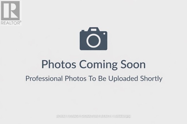 18 Sommerset Way in Toronto, ON - Building Photo - Building Photo