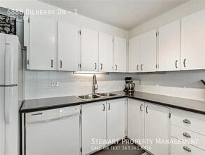 6888 Bilberry Dr in Ottawa, ON - Building Photo - Building Photo