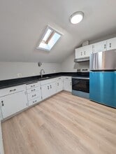 240 S Main St in Uxbridge, MA - Building Photo - Building Photo