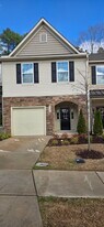 2100 Solana Wds Dr in Durham, NC - Building Photo