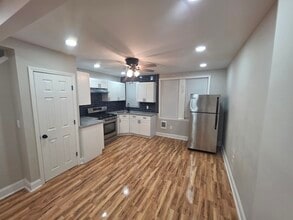 2126 Kennedy St in Philadelphia, PA - Foto de edificio - Building Photo