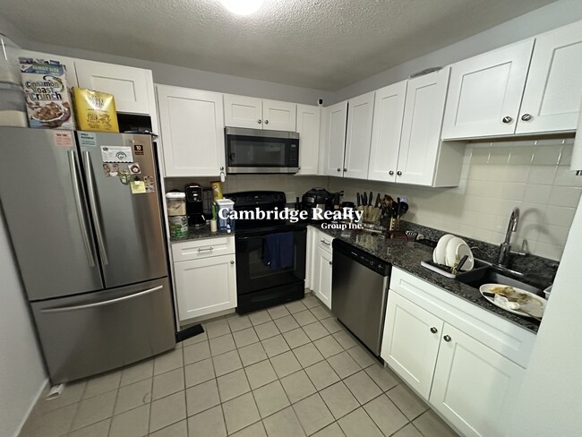 33A Fountain Ave, Unit 33A