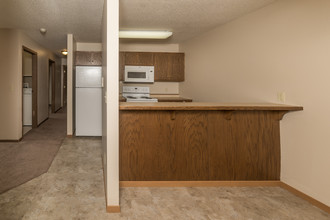 Oxbow Estates in Sioux Falls, SD - Building Photo - Building Photo