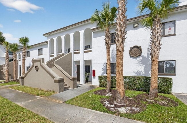 300 W Hidden Valley Blvd in Boca Raton, FL - Building Photo - Building Photo