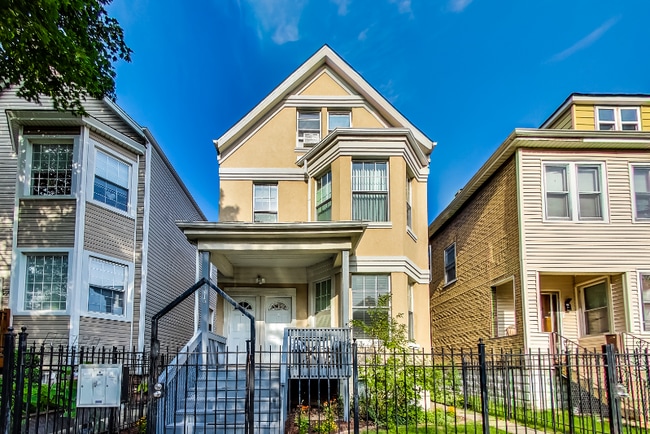 2719 N Ridgeway Ave in Chicago, IL - Building Photo - Building Photo