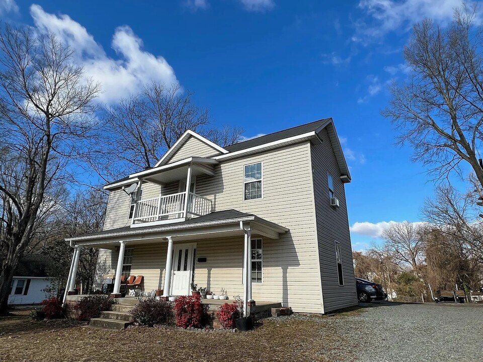 621 S Mebane St in Burlington, NC - Building Photo