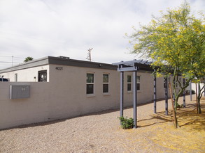 4021 E Moreland St in Phoenix, AZ - Building Photo - Building Photo