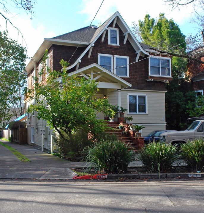 417 Mission Ave in San Rafael, CA - Building Photo