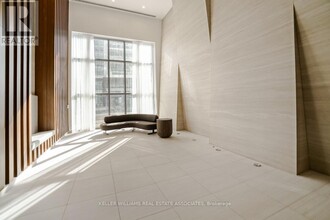 70-4070 Annie Craig Dr in Toronto, ON - Building Photo - Building Photo