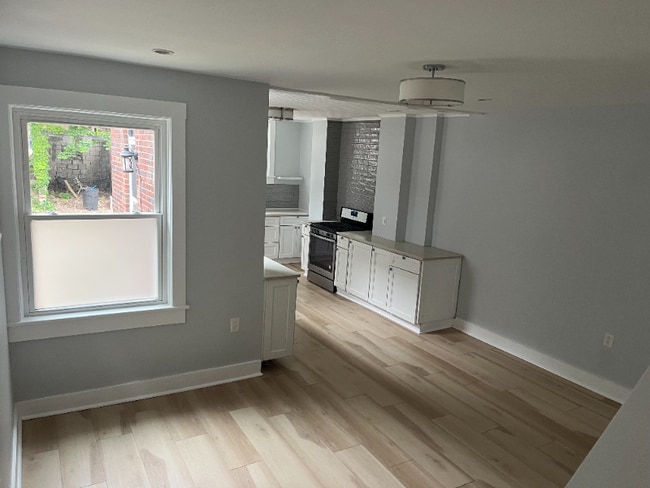 property at 1418 Mellon St