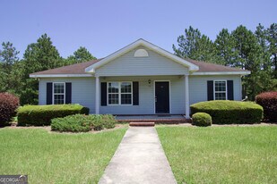 2102 Gabbies Run in Statesboro, GA - Building Photo