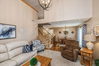 7425 Wistful Vista Dr in West Des Moines, IA - Foto de edificio - Building Photo