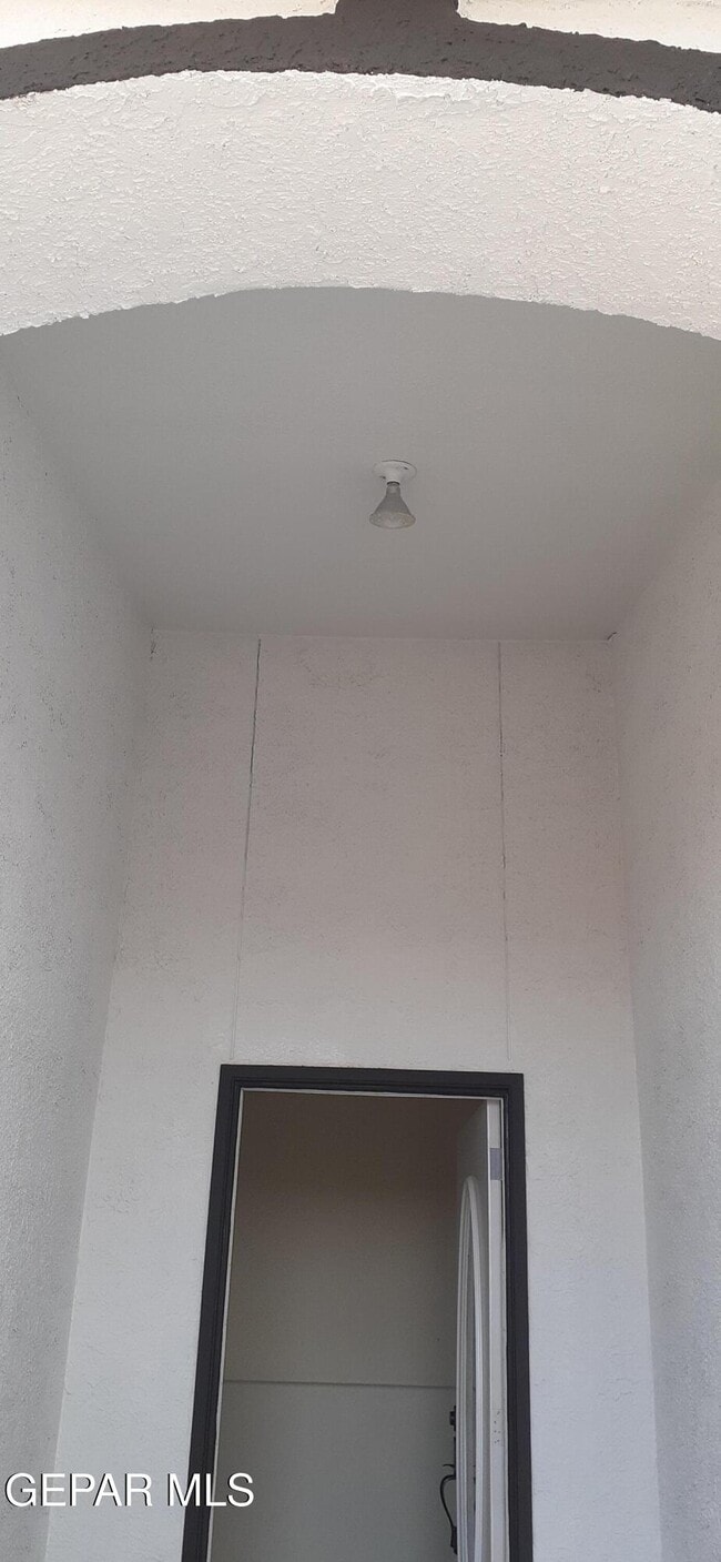 5466 Buffalo Creek Dr in El Paso, TX - Building Photo - Building Photo